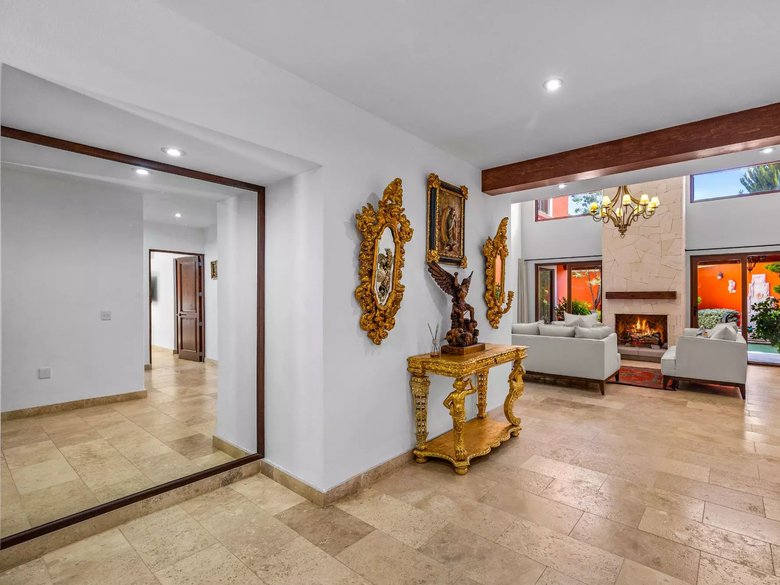 Casa de los Ángeles — 3 photos