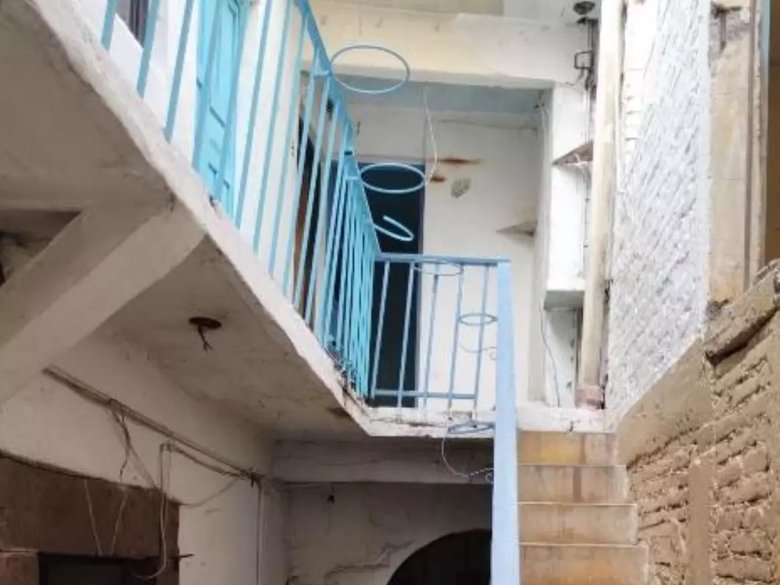 8080 Fixer in Historical downtown — 8 photos