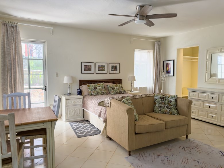 Suite 2 A — 2 photos