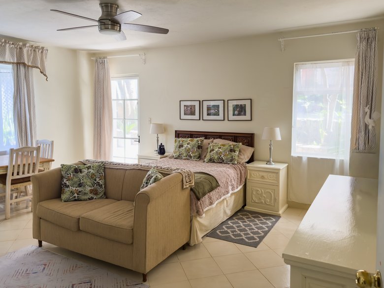 Suite 2 A — 3 photos
