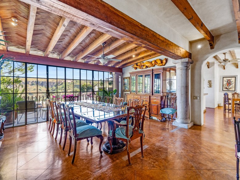 Casa Stone — 19 photos