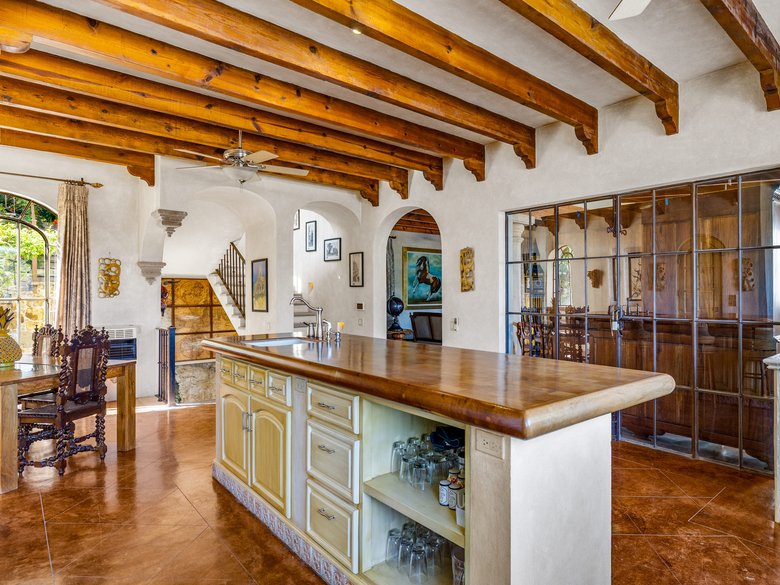Casa Stone — 15 photos
