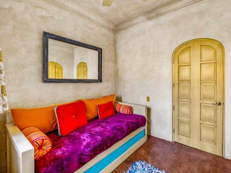 Casa Stone — 39 photos