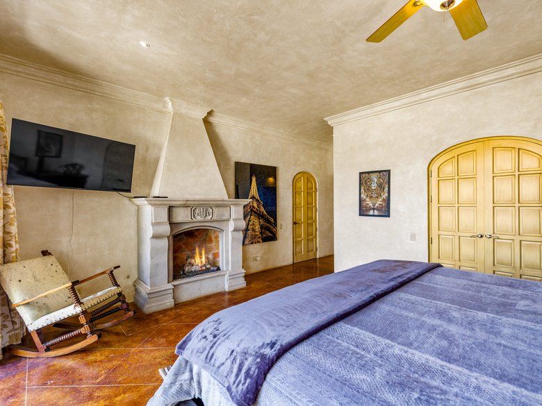 Casa Stone — 8 photos