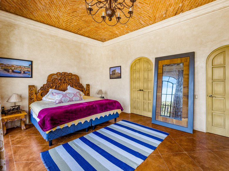 Casa Stone — 33 photos
