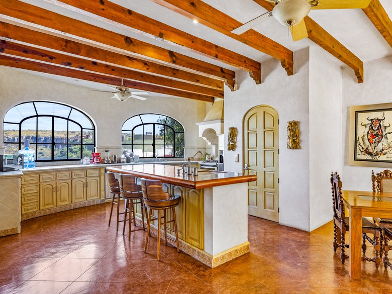 Casa Stone — 13 photos