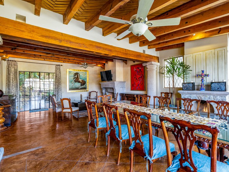 Casa Stone — 18 photos