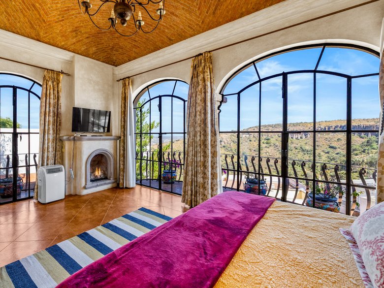 Casa Stone — 32 photos
