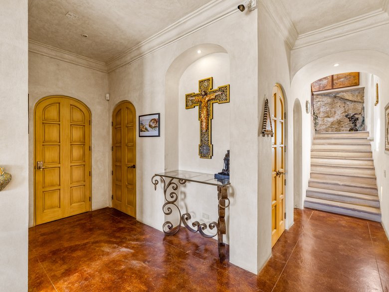 Casa Stone — 5 photos
