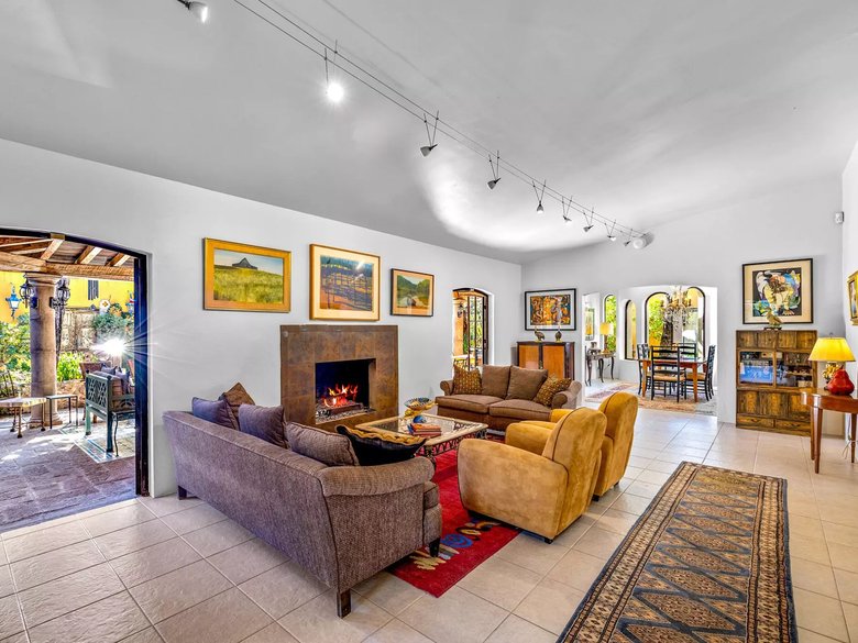 Casa Nispero — 6 photos