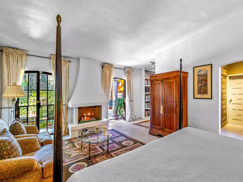Casa Nispero — 15 photos