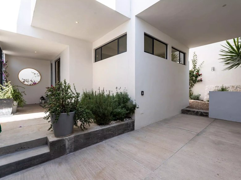 Casa Mojica — 20 photos
