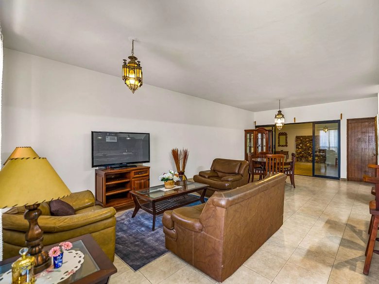 CASA NORMA — 3 photos