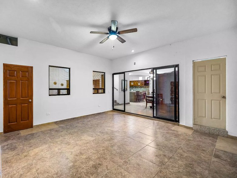CASA NORMA — 7 photos