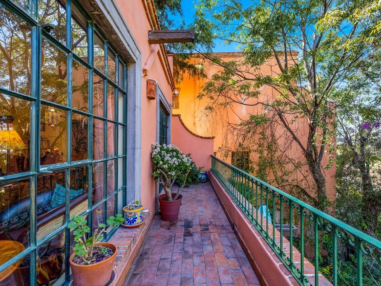 Casa del Árbol — 10 photos