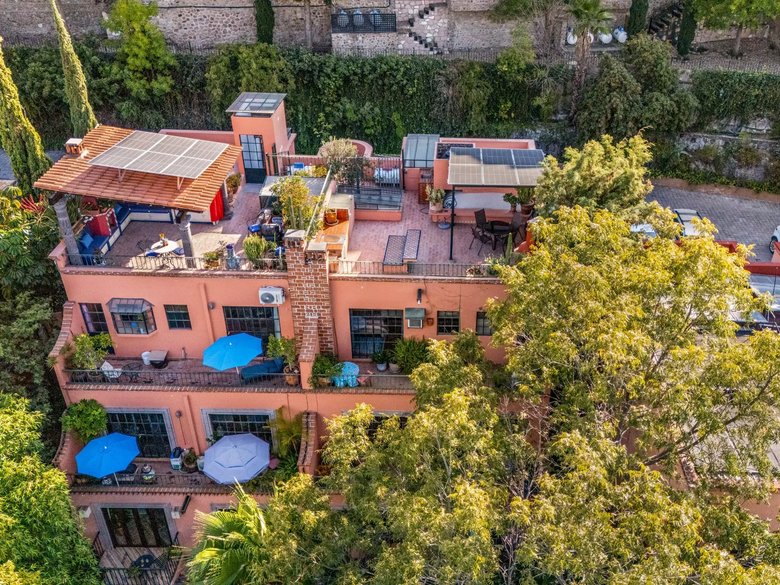 Casa del Árbol — 27 photos