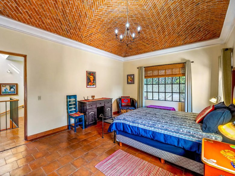 Casa del Árbol — 14 photos