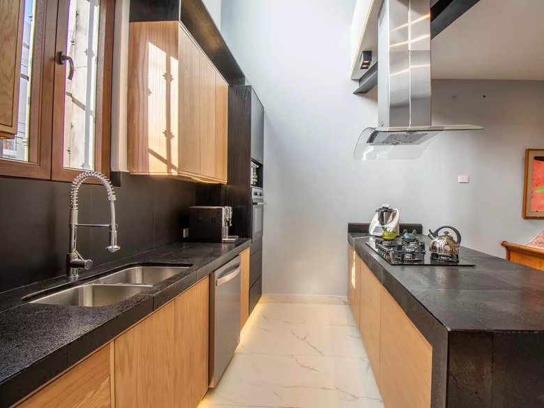 The Corner Loft House — 7 photos