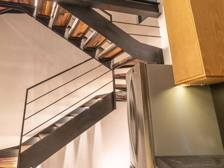 The Corner Loft House — 11 photos