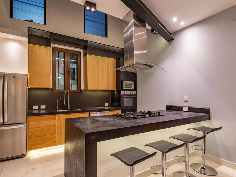 The Corner Loft House — 5 photos