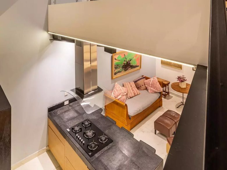 The Corner Loft House — 16 photos
