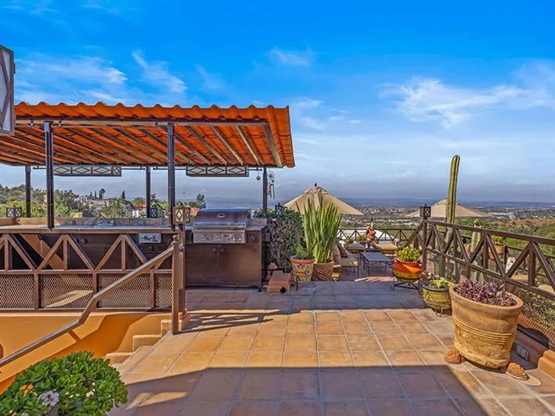 CASA RAUL — 13 photos