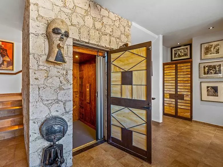 CASA RAUL — 18 photos