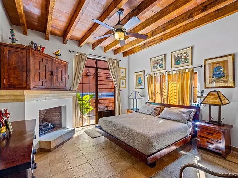 CASA RAUL — 4 photos