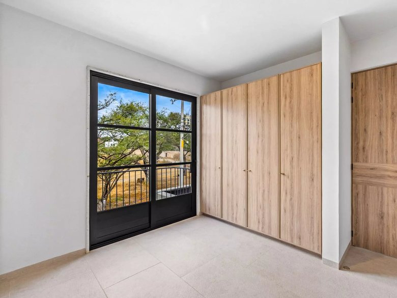 La Aurora Townhouse -Blue — 17 photos