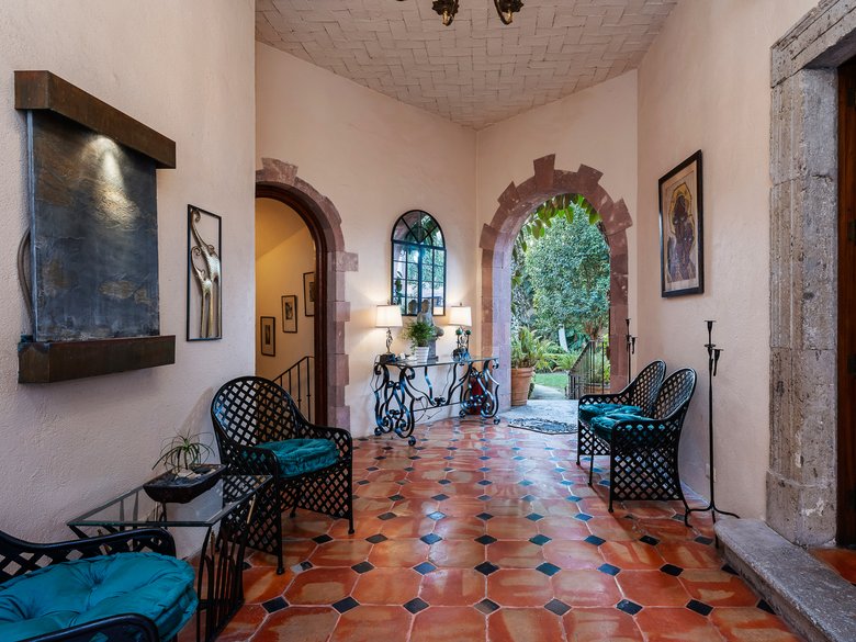 Casa de Inspiración Available May, and Oct-Dec 2026 — 2 photos