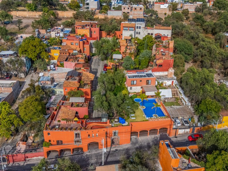 Casa El Grifo — 33 photos