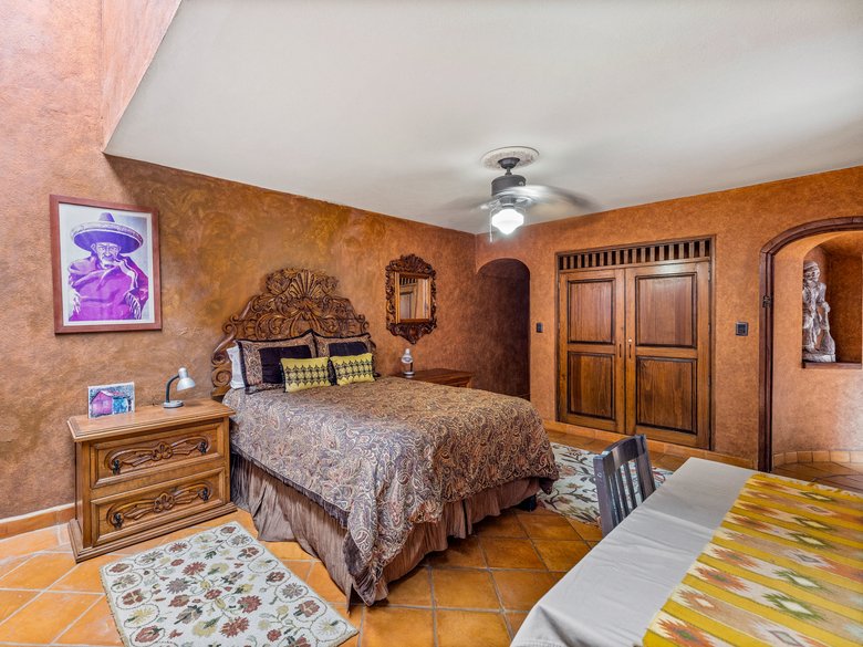 Casa El Grifo — 13 photos