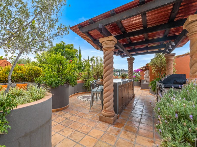 Casa El Grifo — 25 photos