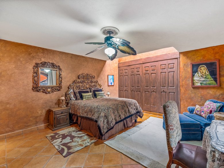 Casa El Grifo — 8 photos