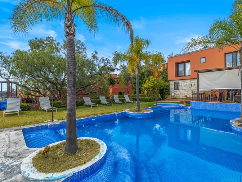 Casa El Grifo — 32 photos