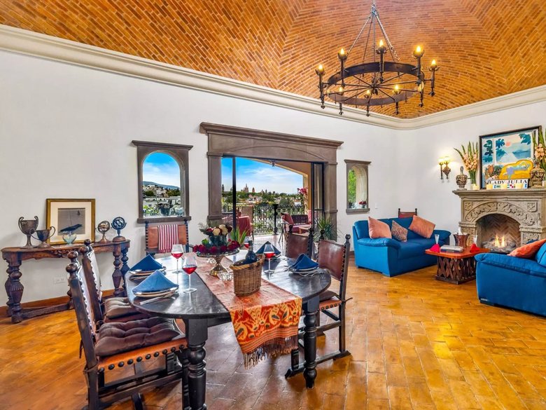 Casa Noche Mágica — 15 photos