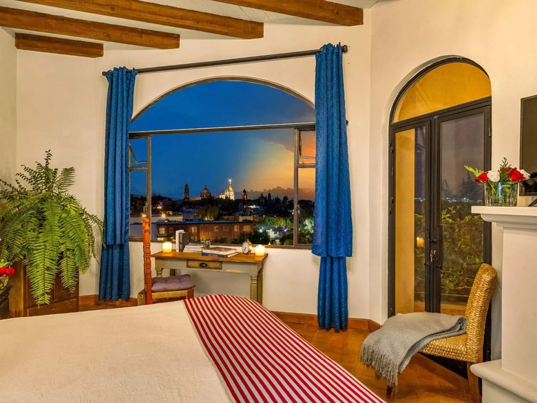 Casa Noche Mágica — 17 photos