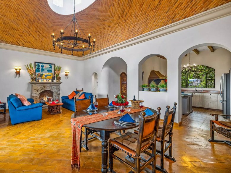 Casa Noche Mágica — 8 photos