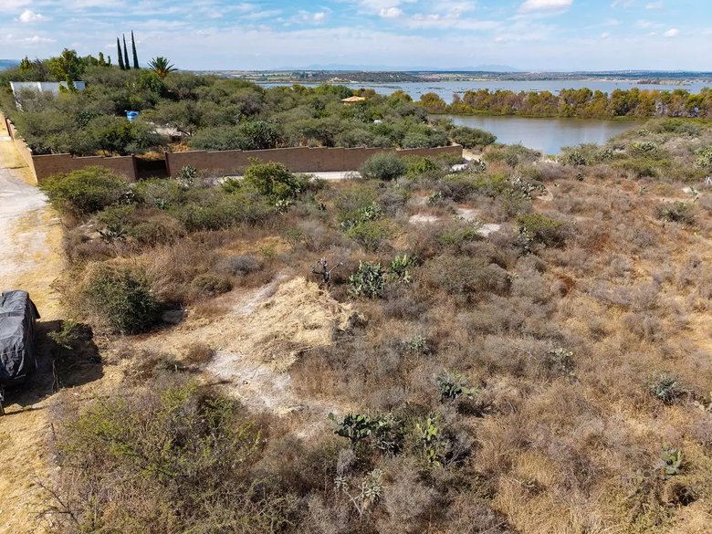 Otomi Lote — 3 photos