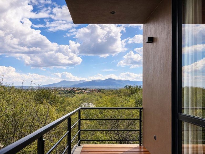 Modern Luxury Home with Casita & Pool in Los Senderos — 14 photos