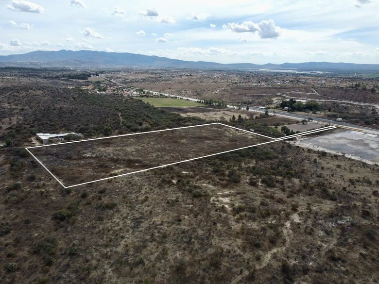 Los Portales Land — 15 photos