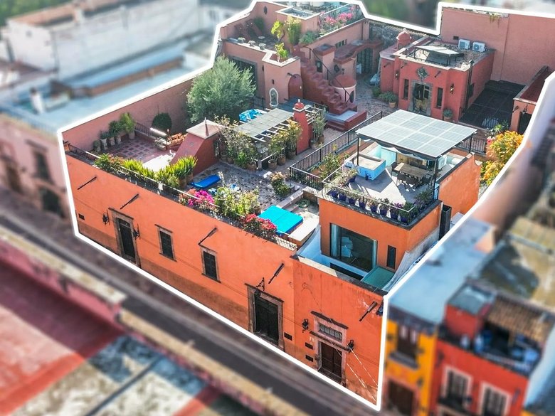 Casa de la Canal — 2 photos
