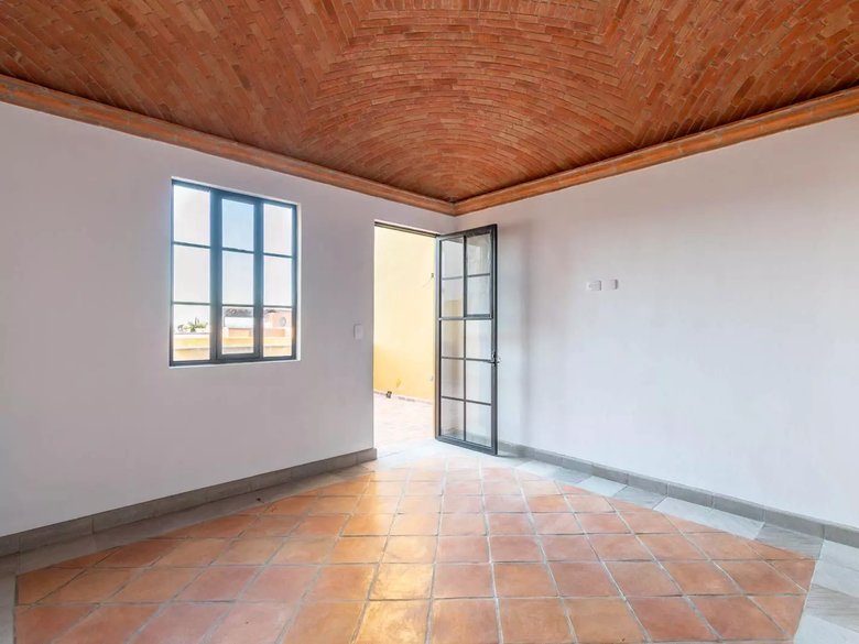 Villa Tamayo — 5 photos