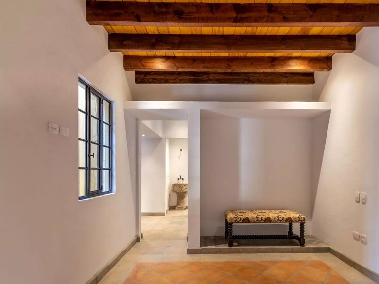 Villa Tamayo — 23 photos