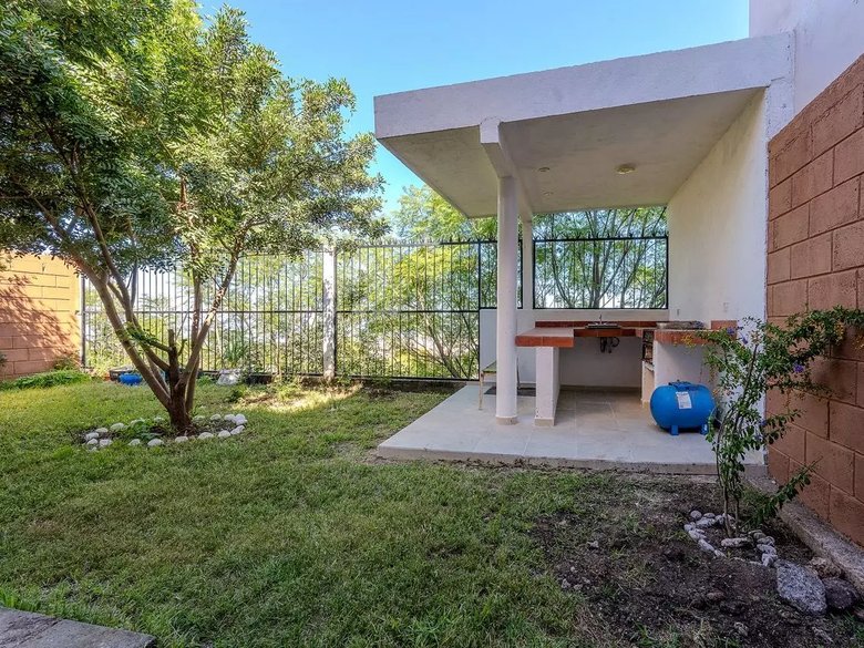 Residencia Palo Azul — 3 photos