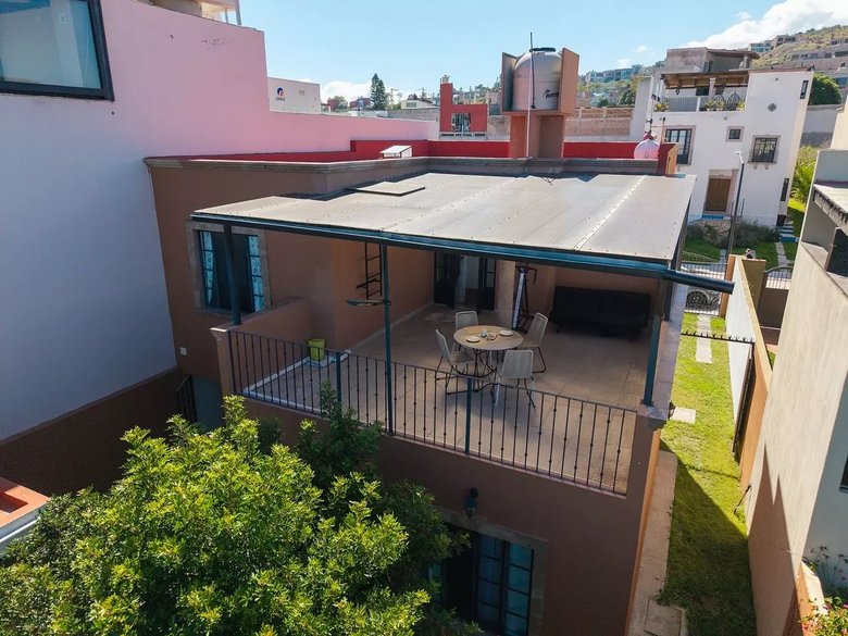 Residencia Palo Azul — 6 photos