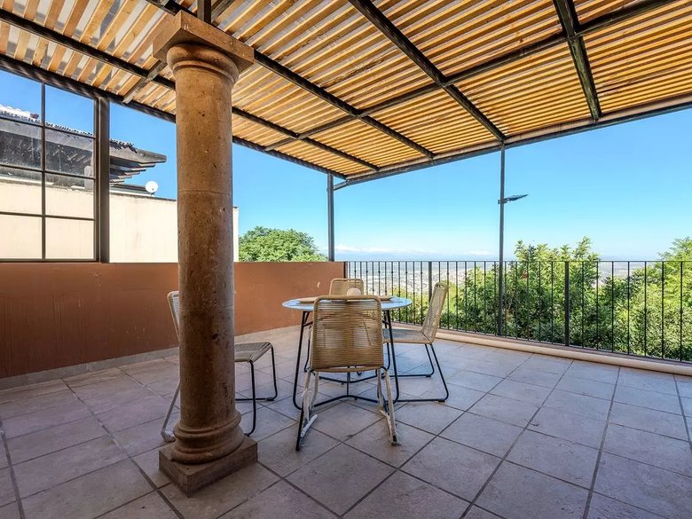 Residencia Palo Azul — 5 photos