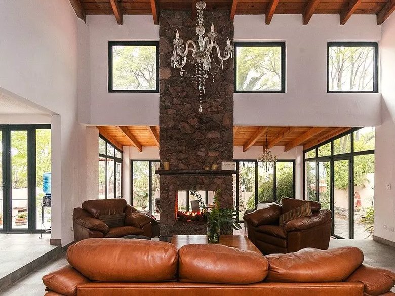 CASA DE JUAN GABRIEL — 9 photos