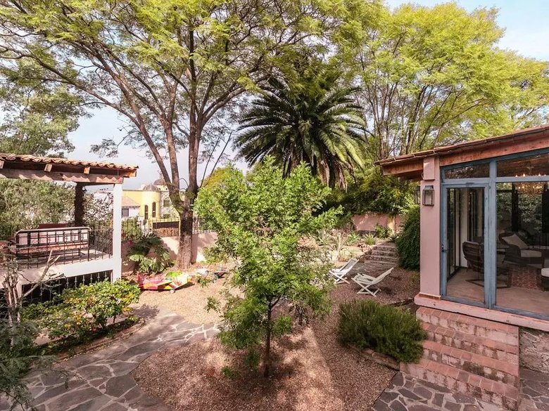 CASA DE JUAN GABRIEL — 20 photos