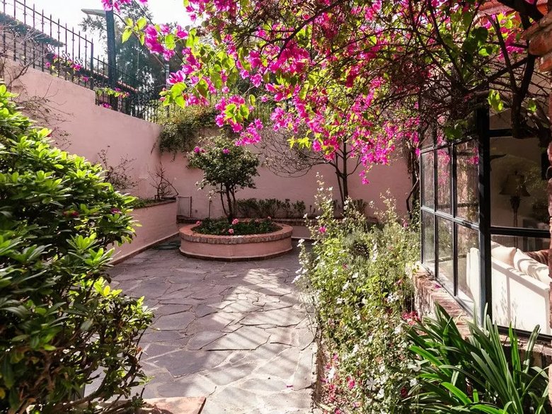 CASA DE JUAN GABRIEL — 19 photos
